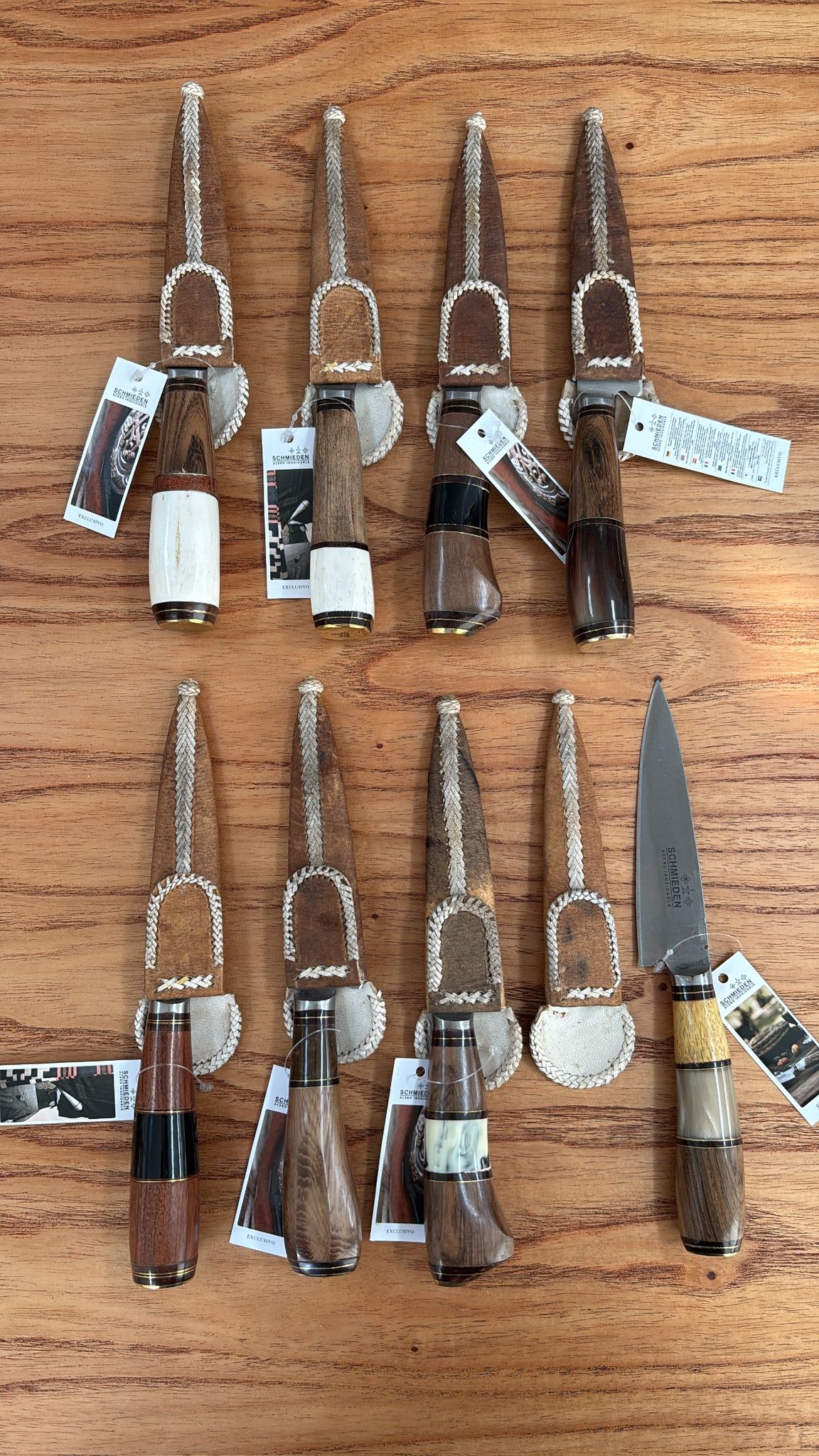Cuchillo 12cm Madera y Hueso con Vaina de Cuero